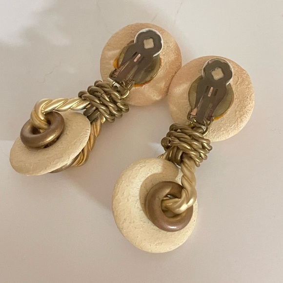 Vintage Gold Rope and Cork Clip Earrings Nautical - Picture 2 of 3